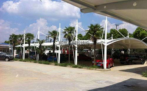 設計合理維護得當的膜結構車棚