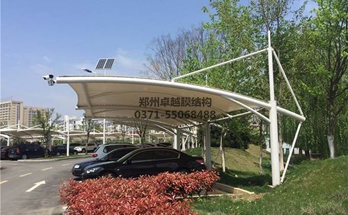 某小區的膜結構車棚