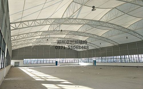 膜結構建筑內部光線柔和充足