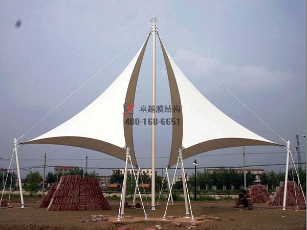 烏蘭察布景觀<font color='red'>張拉膜結(jié)構(gòu)</font>遮陽(yáng)棚【生產(chǎn)廠家】