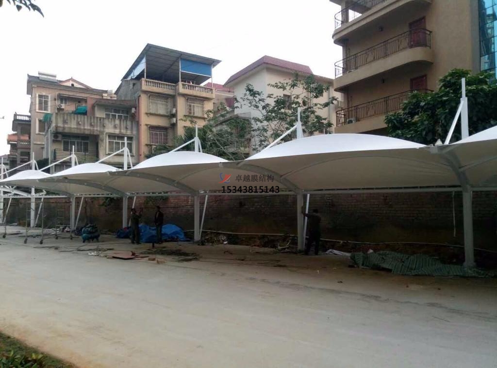 咸陽商業廣場雨棚搭建