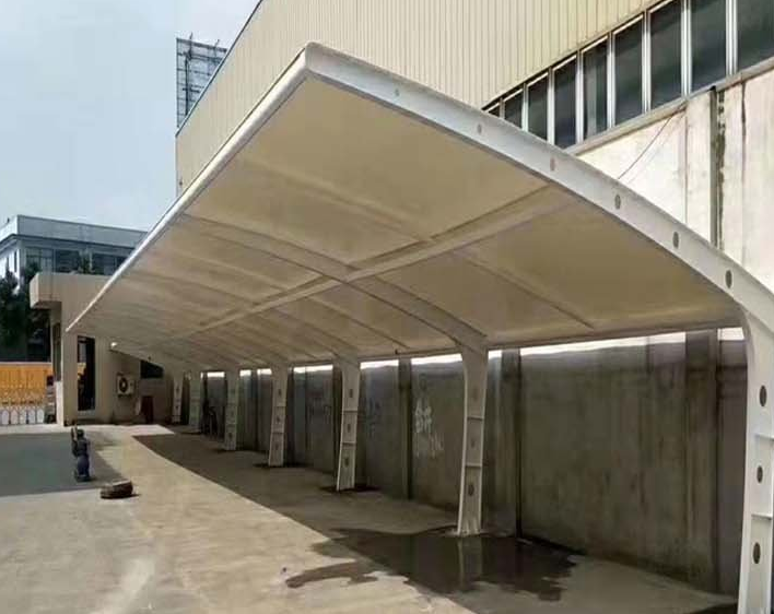 膜結構雨棚有哪些優勢？以下進行了詳細的盤點