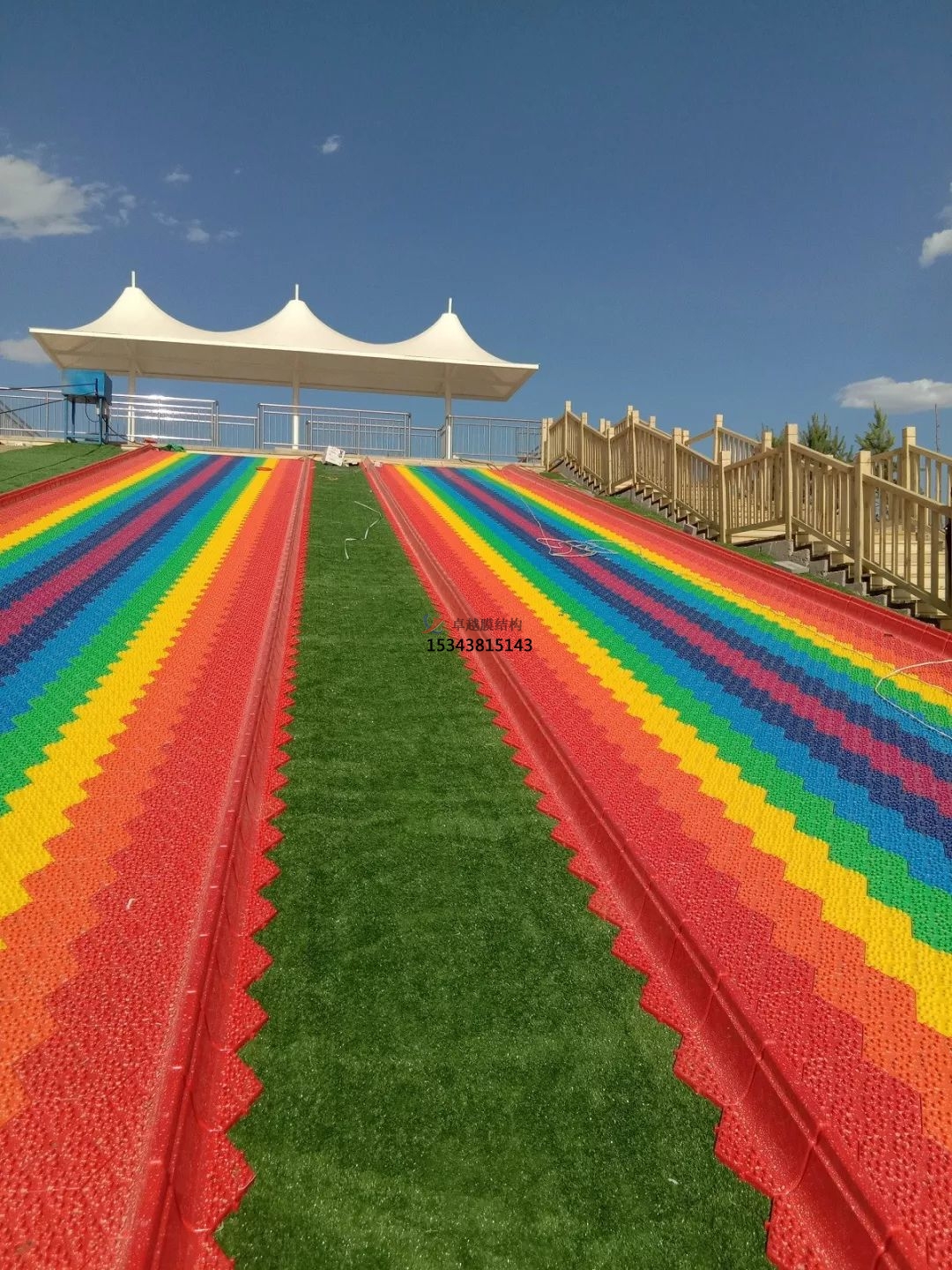 臨汾滑世界橘紅色<font color='red'>張拉膜結構</font>生產