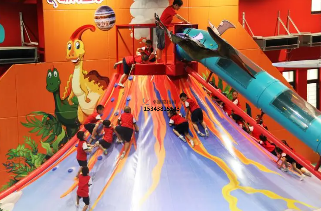 膜結構的火山攀巖有何特點和優勢？