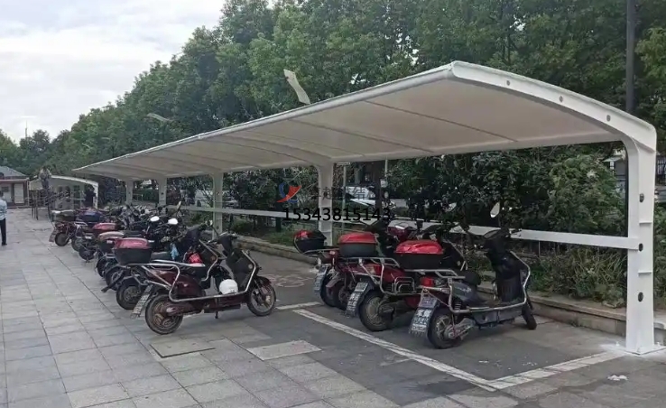 膜結構自行車棚