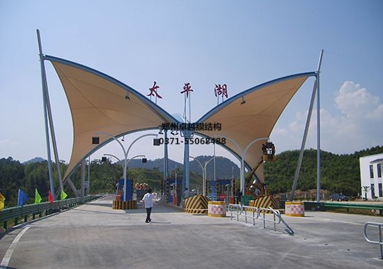 膜結(jié)構(gòu)地下車(chē)庫(kù)入口